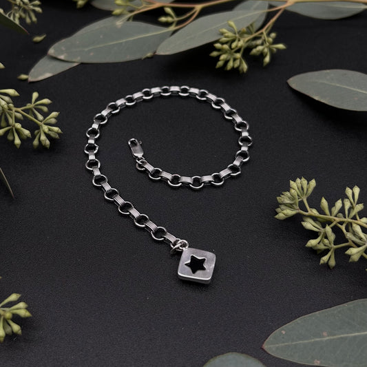 Onyx Star Lariat Bracelet